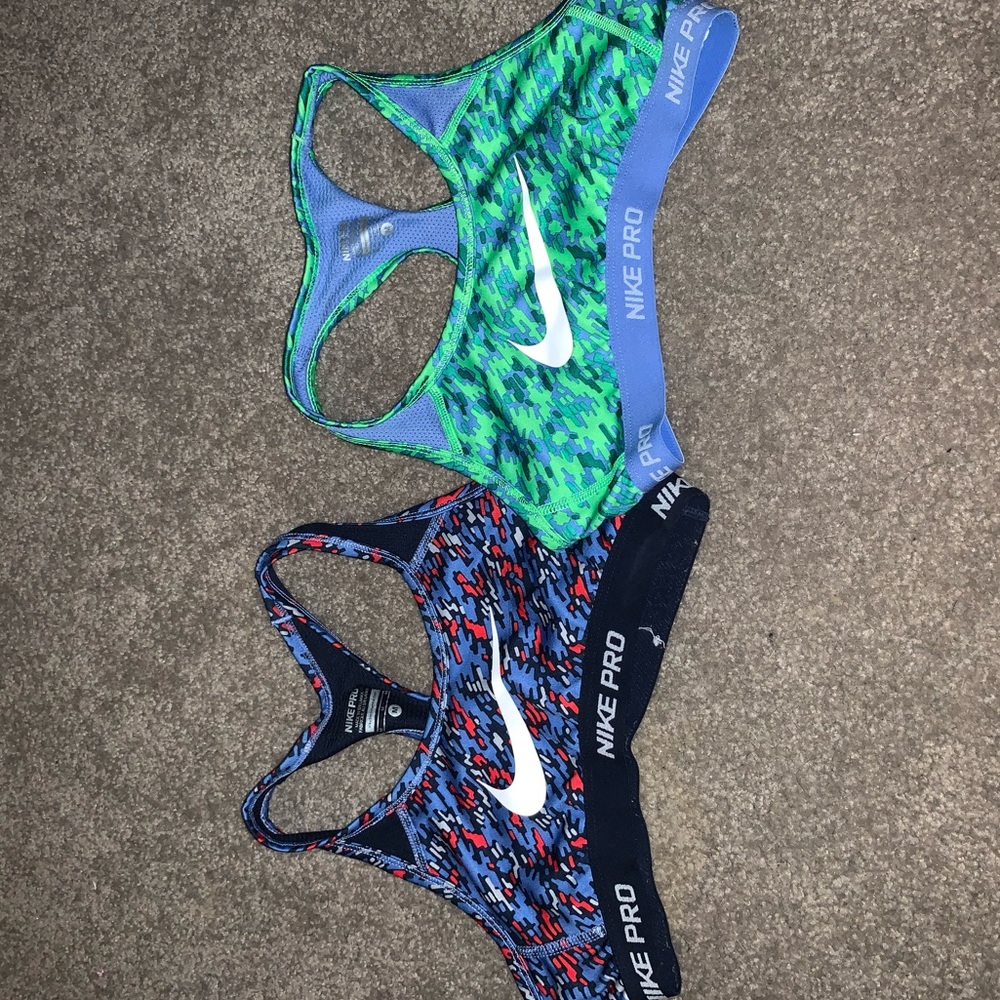 2 Girls Size M Nike Pro Sports Bras